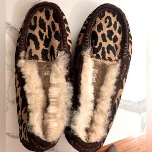 UGG cheetah moccasins size 8
